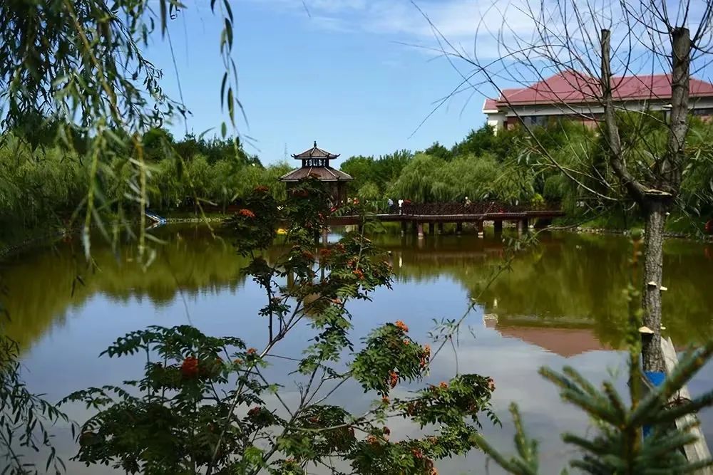 国庆节旅游图_长白山一日游推荐_国庆白山旅游线路