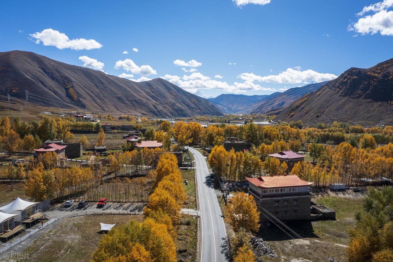 成都十一旅游攻略_四川秋景推荐_稻城亚丁秋色最佳观赏期
